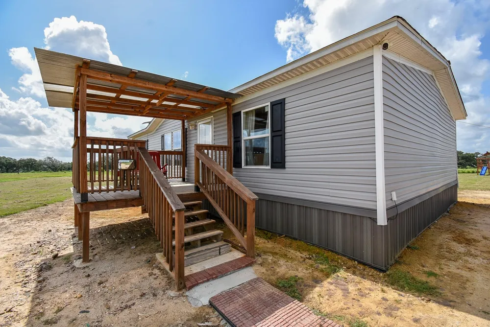 1508 County Road 217 Weimar, TX 78962