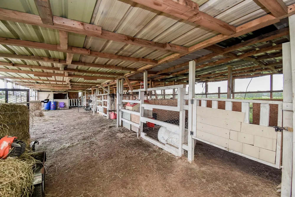 1508 County Road 217 Weimar, TX 78962