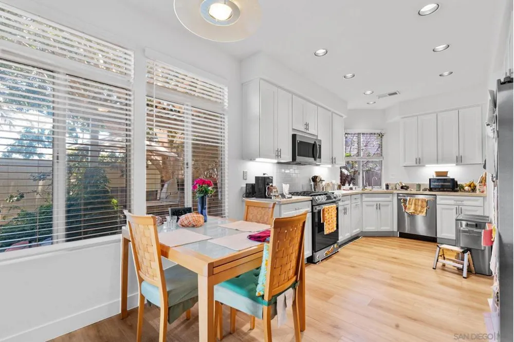 11249 caminito rodar San Diego, CA 92126