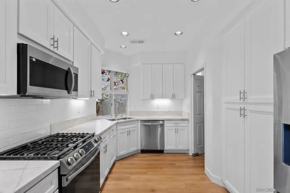 11249 caminito rodar San Diego, CA 92126