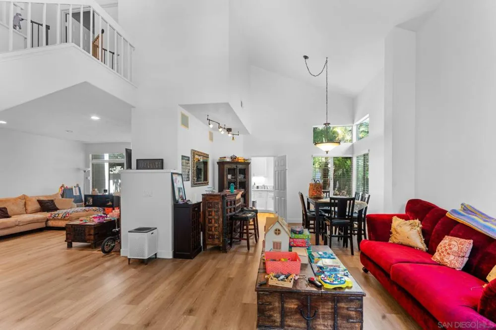 11249 caminito rodar San Diego, CA 92126