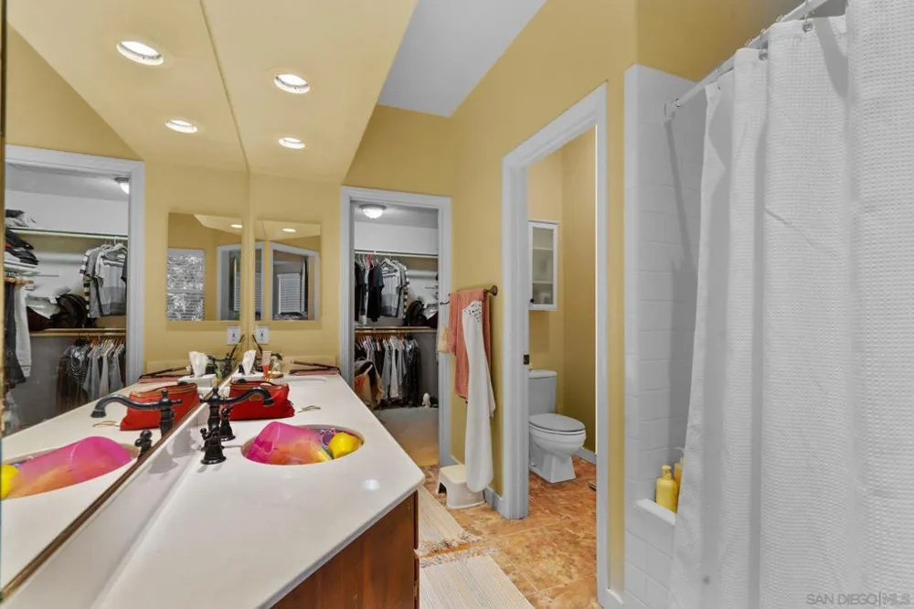 11249 caminito rodar San Diego, CA 92126