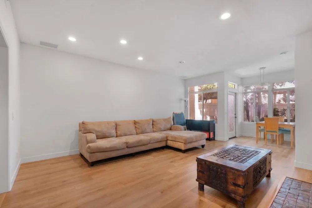 11249 caminito rodar San Diego, CA 92126