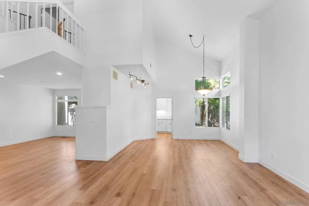 11249 caminito rodar San Diego, CA 92126