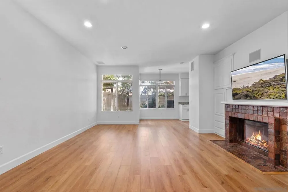 11249 caminito rodar San Diego, CA 92126