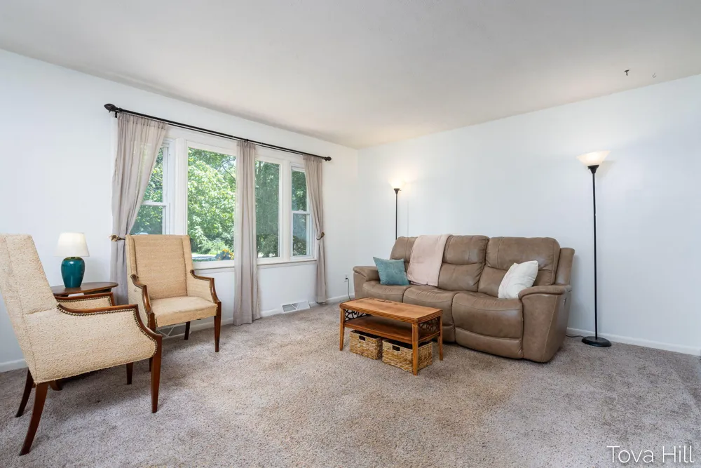 1111 Bretton Drive Kalamazoo Charter Township, MI 49006