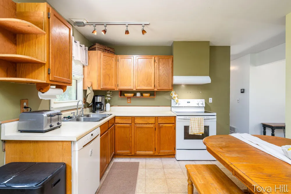 1111 Bretton Drive Kalamazoo Charter Township, MI 49006