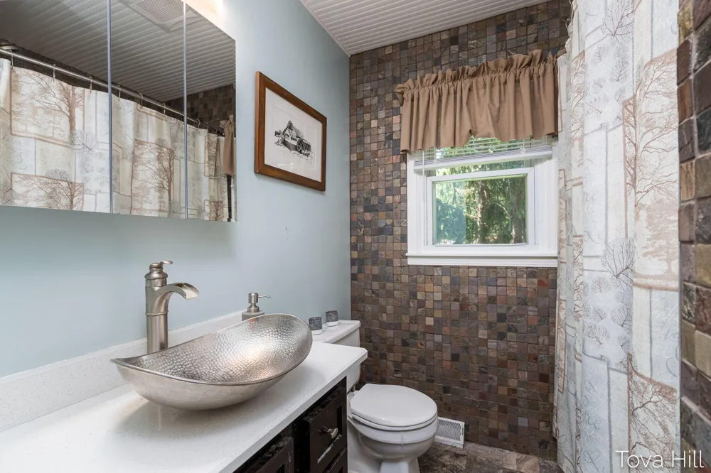 1111 Bretton Drive Kalamazoo Charter Township, MI 49006