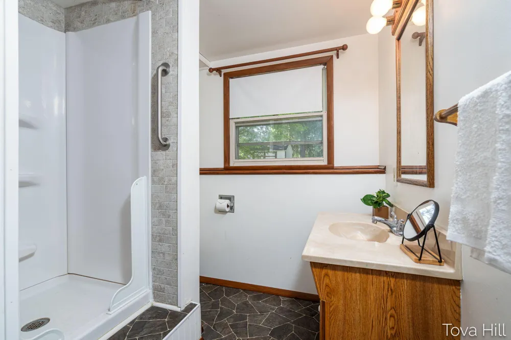 1111 Bretton Drive Kalamazoo Charter Township, MI 49006