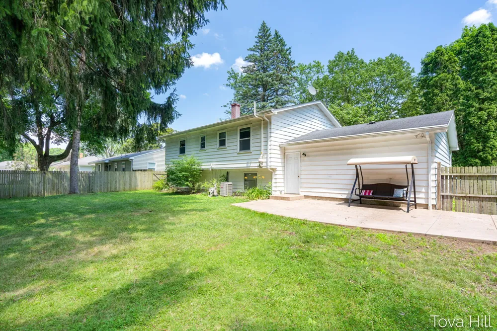 1111 Bretton Drive Kalamazoo Charter Township, MI 49006