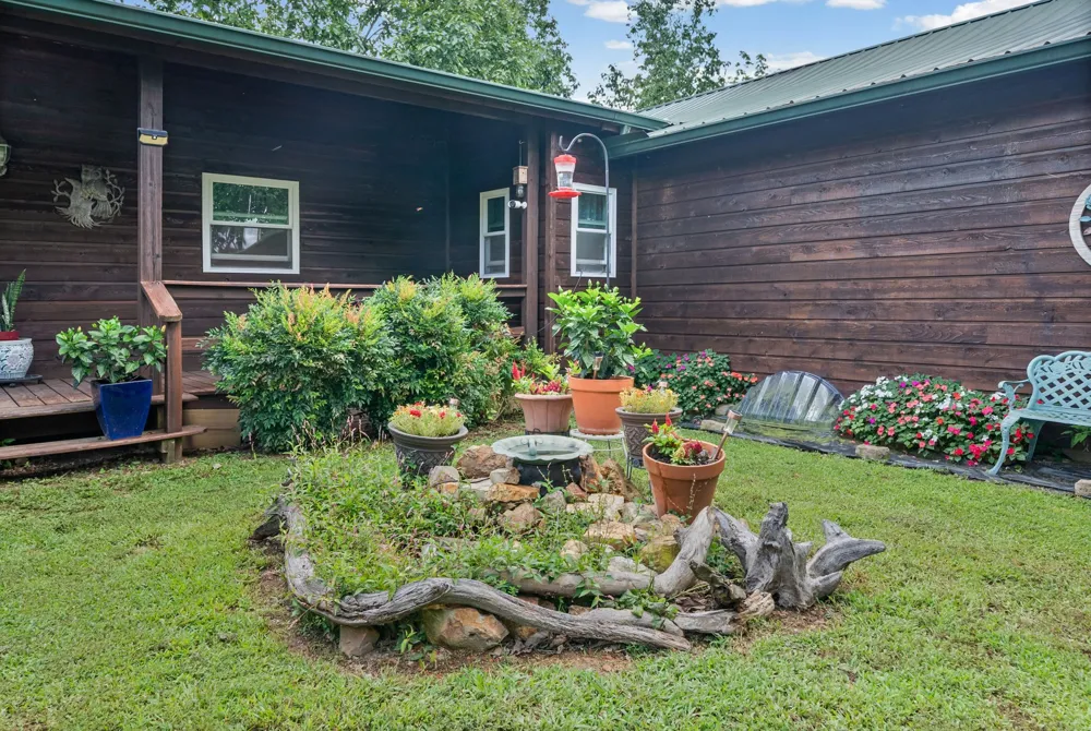 3519 Owl Hollow Rd Linden, TN 37096