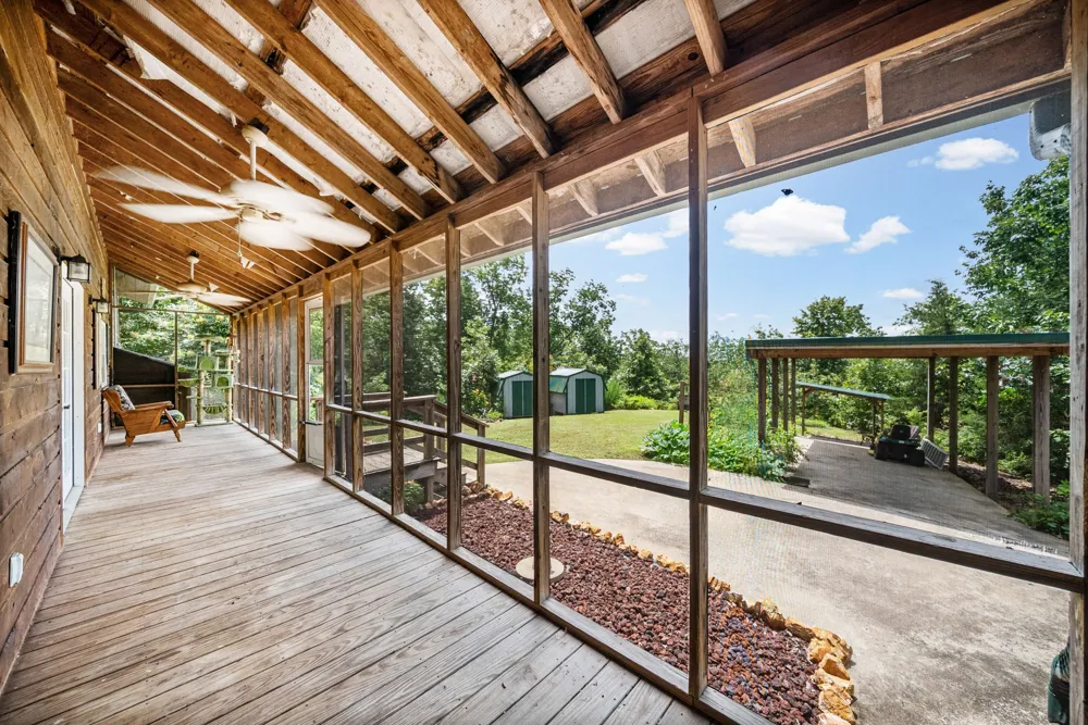3519 Owl Hollow Rd Linden, TN 37096