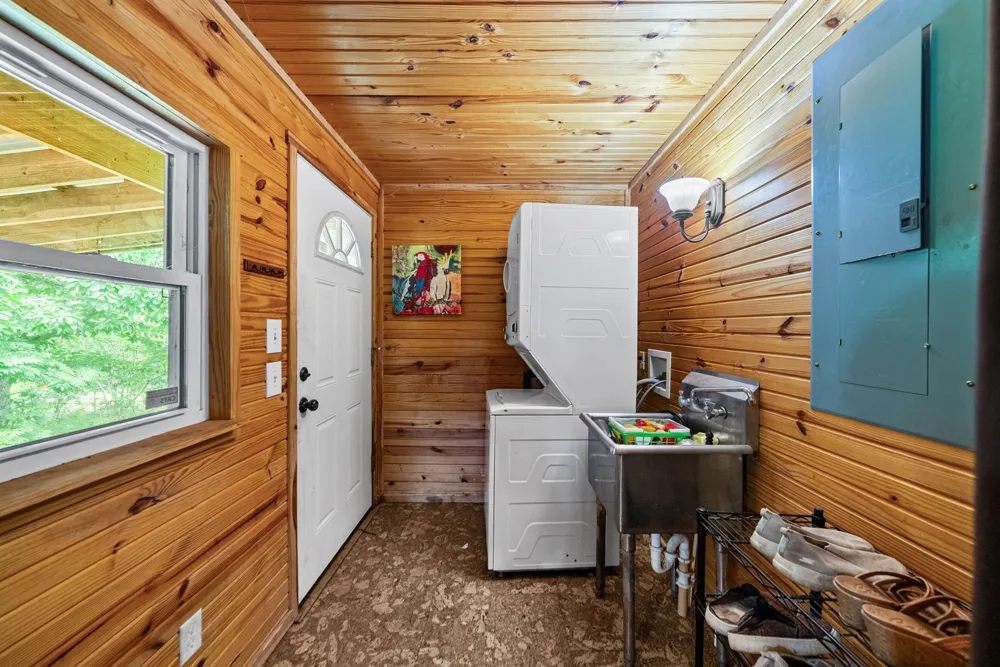 3519 Owl Hollow Rd Linden, TN 37096