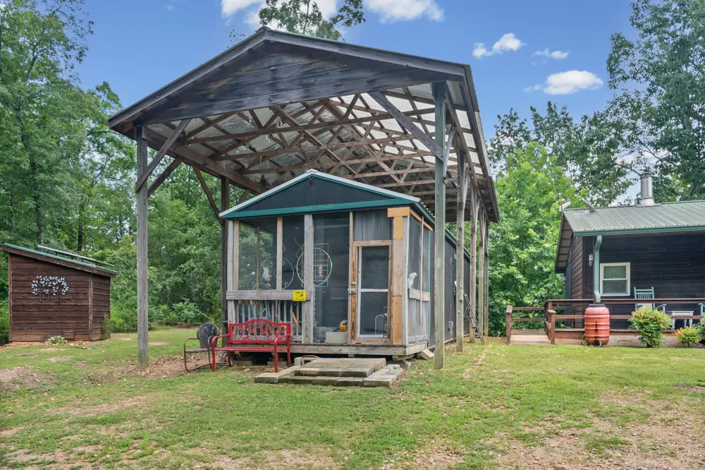 3519 Owl Hollow Rd Linden, TN 37096