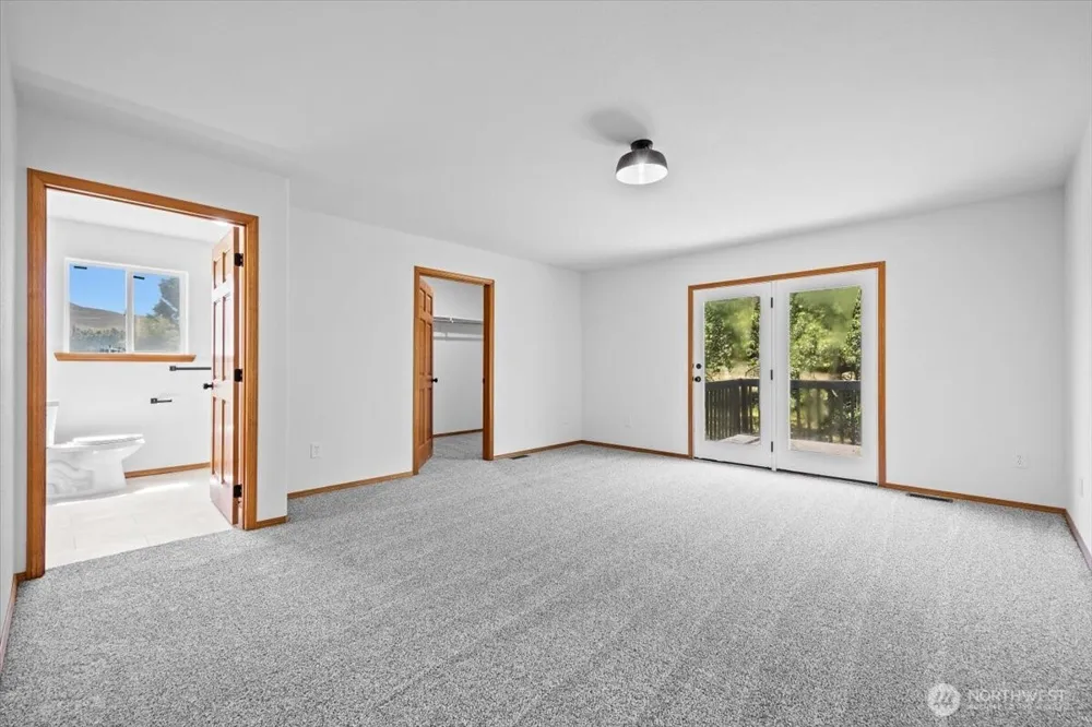 100608 W Old Inland Empire Hwy Prosser, WA 99350