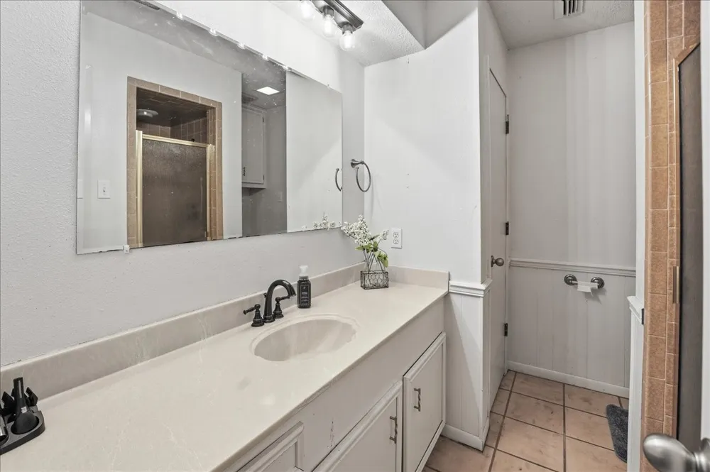 130 Mulberry Street Van, TX 75790