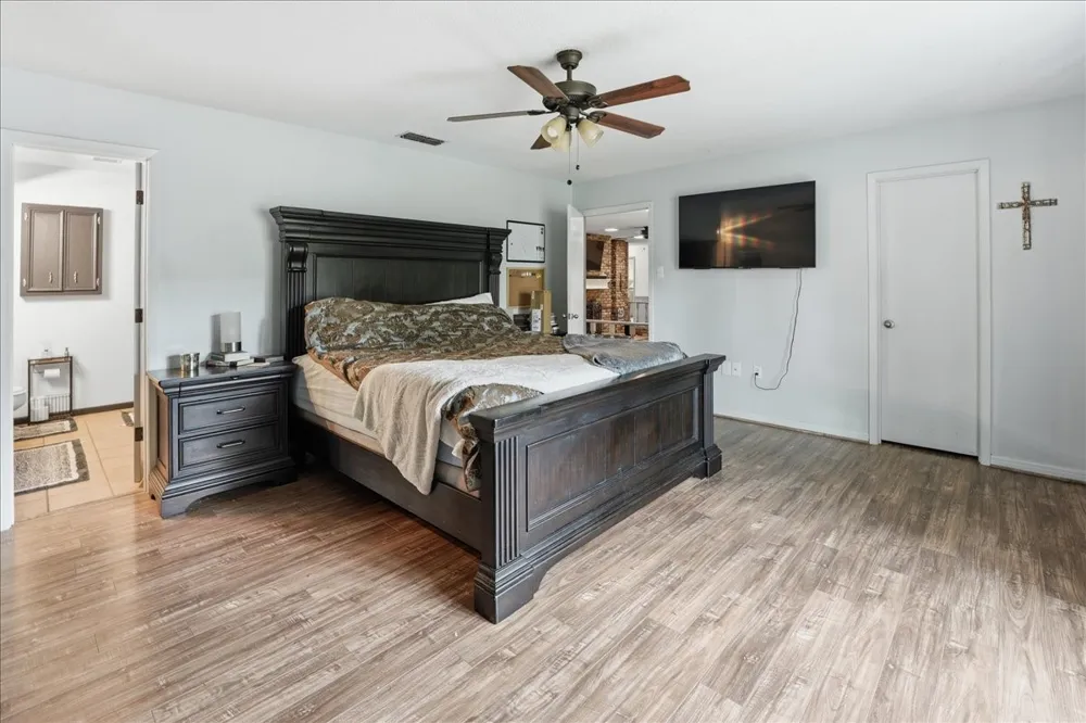 130 Mulberry Street Van, TX 75790
