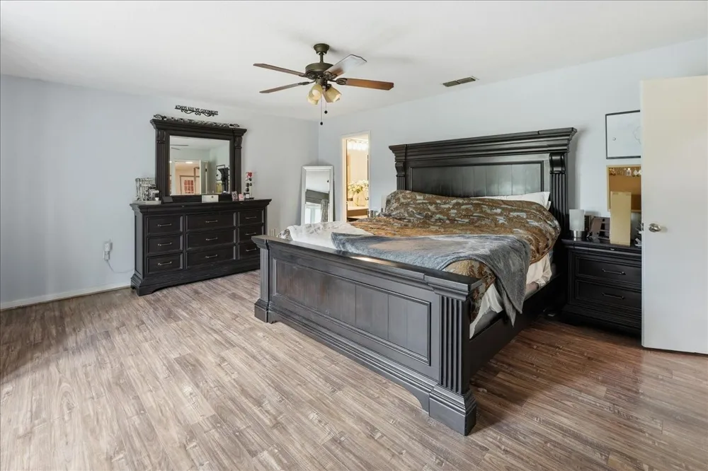 130 Mulberry Street Van, TX 75790