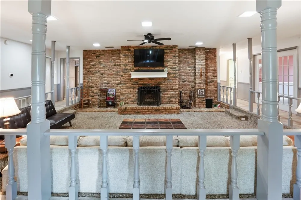 130 Mulberry Street Van, TX 75790