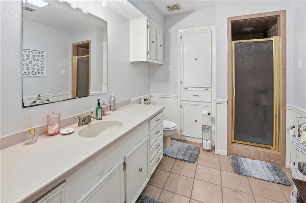 130 Mulberry Street Van, TX 75790