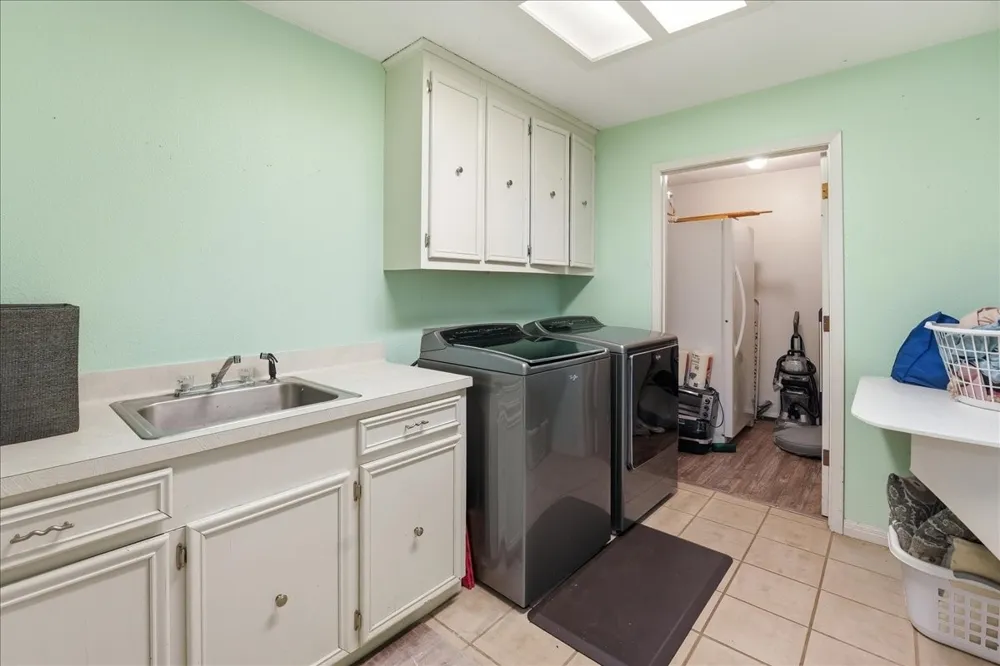130 Mulberry Street Van, TX 75790