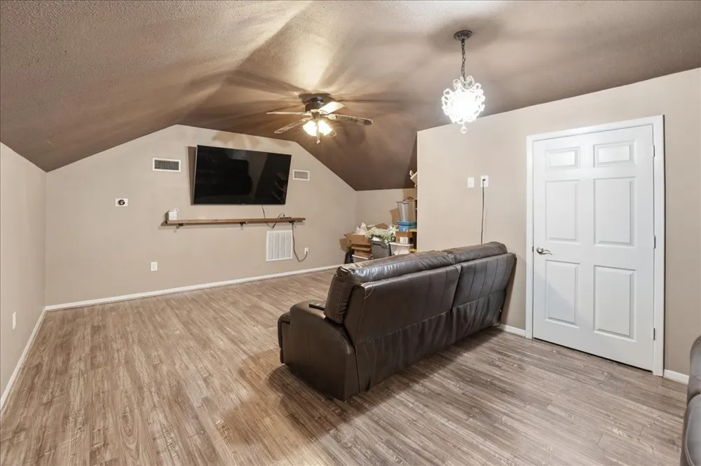 130 Mulberry Street Van, TX 75790