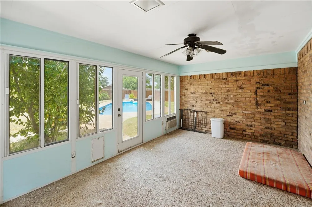 130 Mulberry Street Van, TX 75790