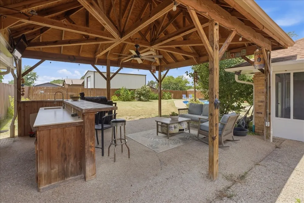 130 Mulberry Street Van, TX 75790