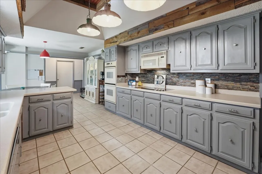 130 Mulberry Street Van, TX 75790