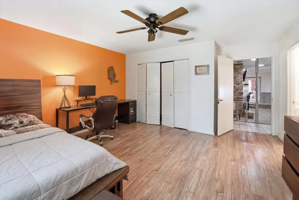 130 Mulberry Street Van, TX 75790