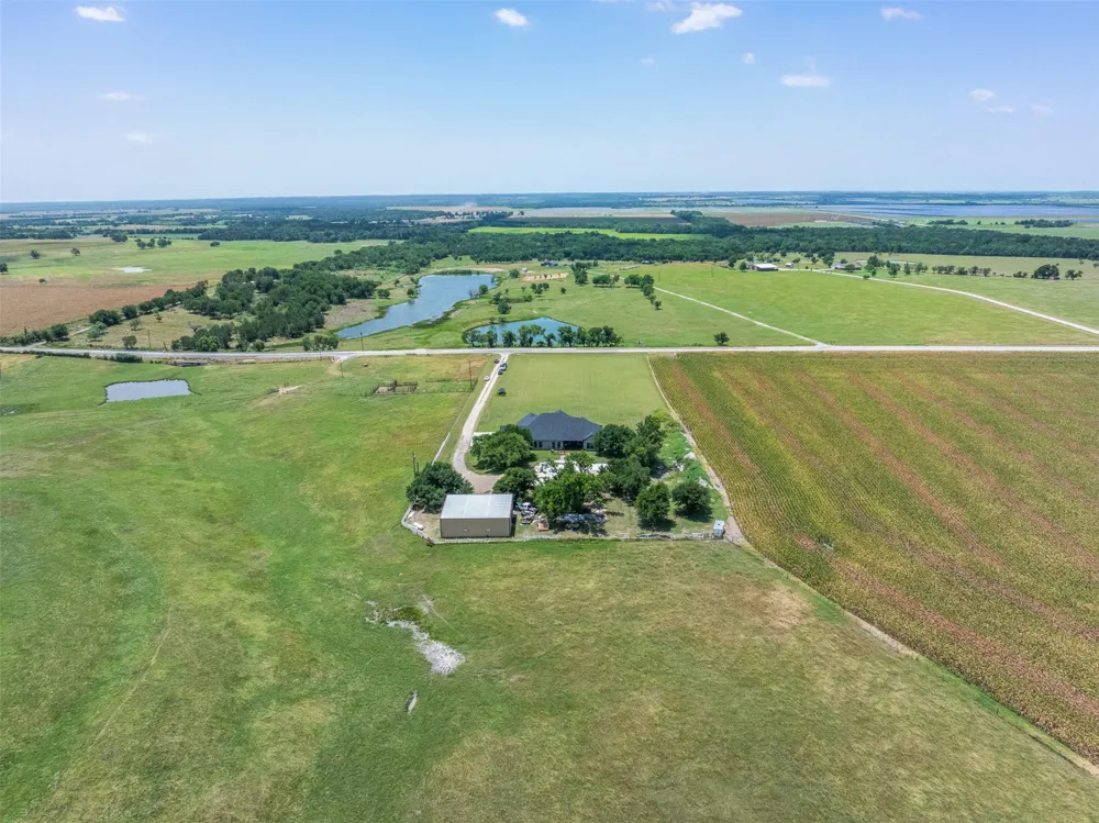 6021 Fm 1915 Buckholts, TX 76518
