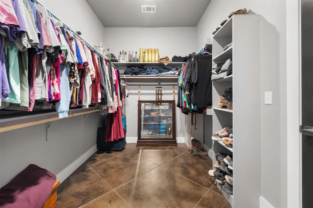 6021 Fm 1915 Buckholts, TX 76518