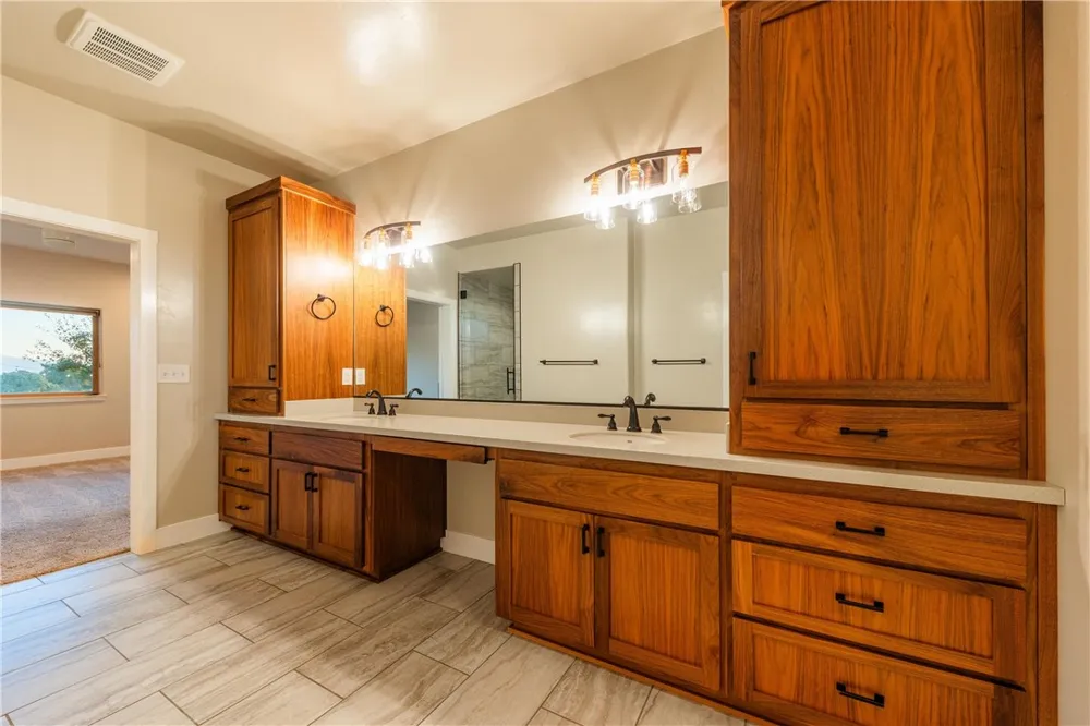 21735 Hidy Red Bluff, CA 96080