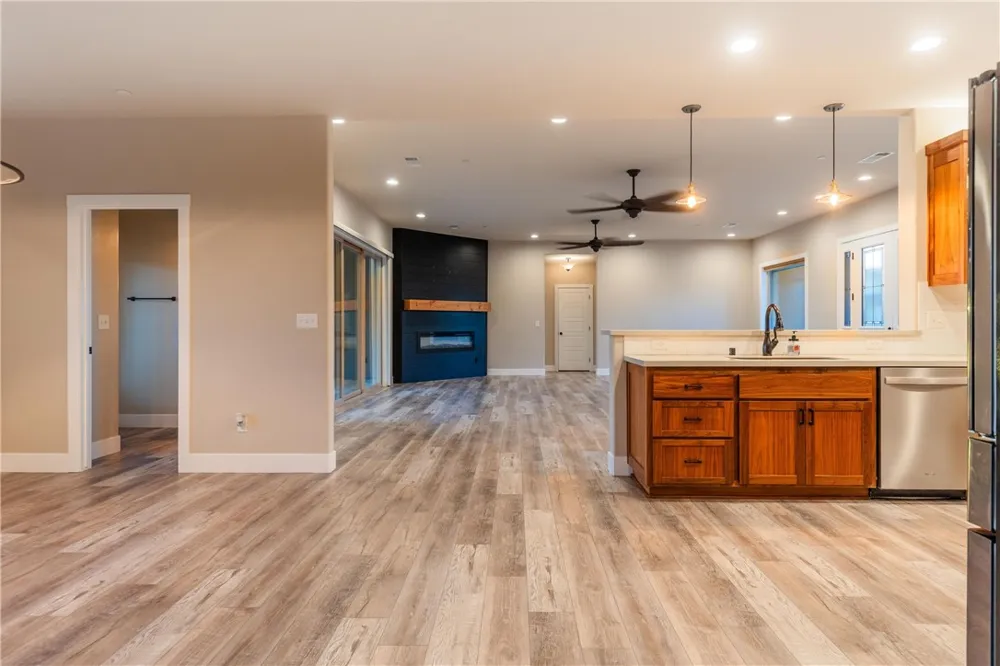21735 Hidy Red Bluff, CA 96080