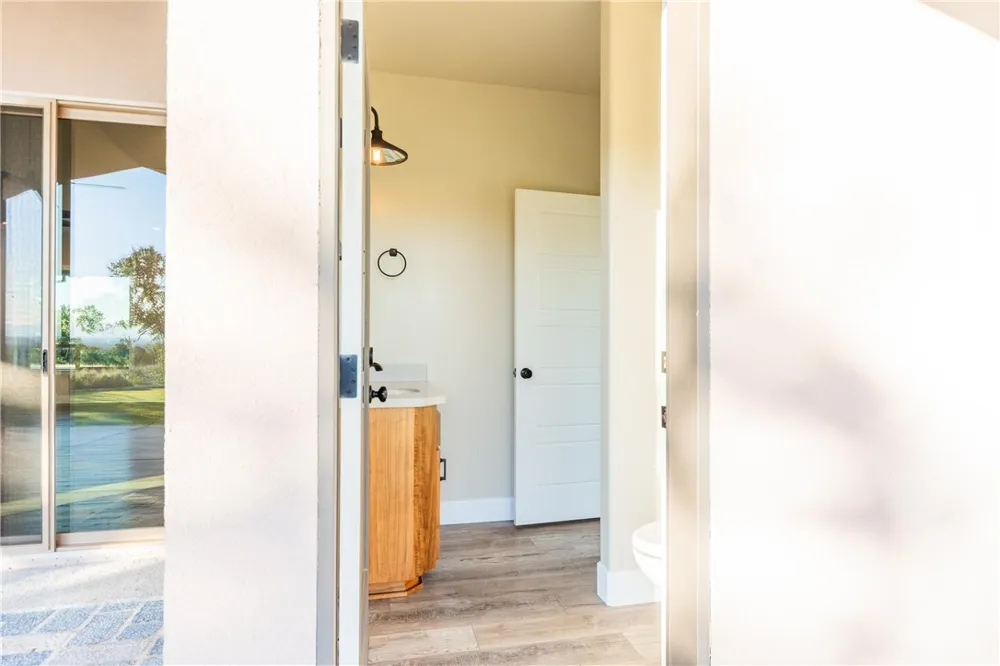 21735 Hidy Red Bluff, CA 96080