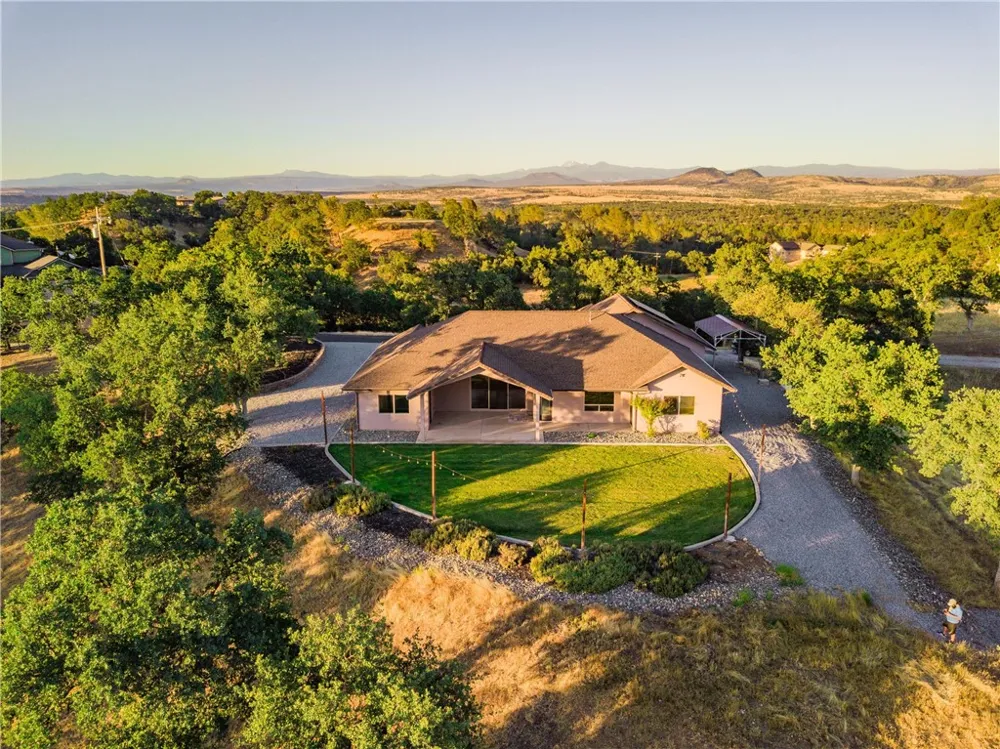 21735 Hidy Red Bluff, CA 96080