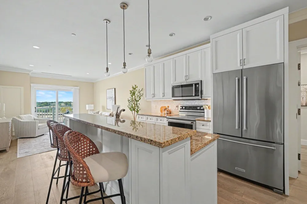 800 Whitwam Drive #13 & 13A St. Joseph, MI 49085