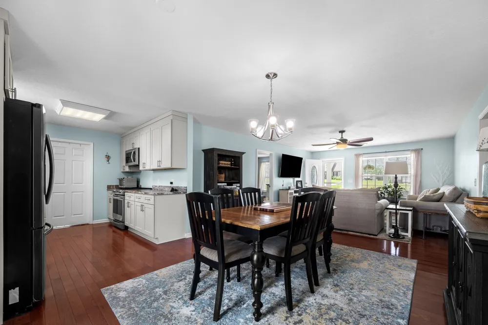 1012 Peak Dr Castalian Springs, TN 37031