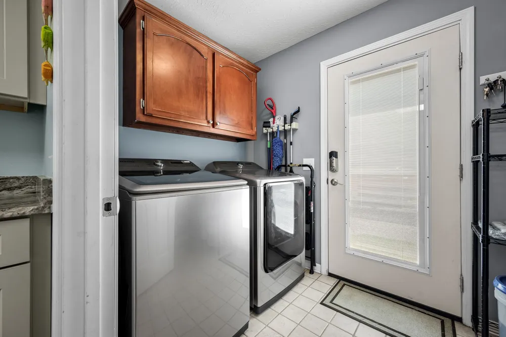 1012 Peak Dr Castalian Springs, TN 37031