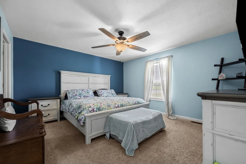 1012 Peak Dr Castalian Springs, TN 37031