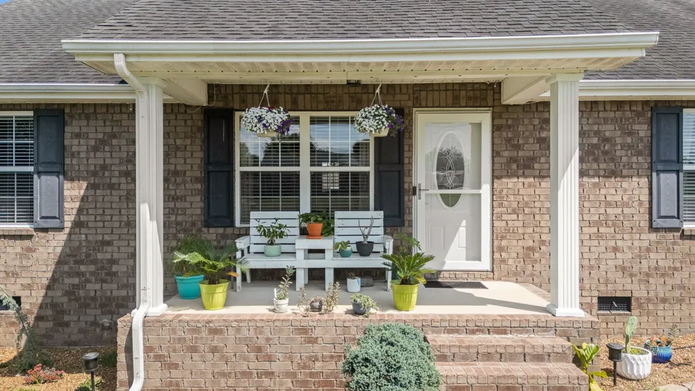 1012 Peak Dr Castalian Springs, TN 37031