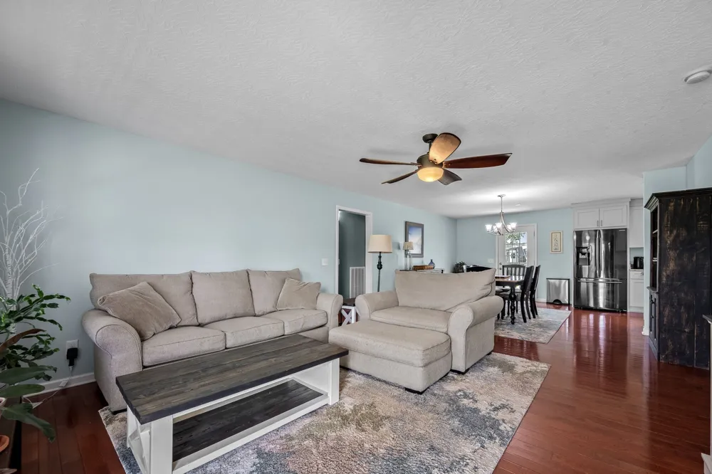 1012 Peak Dr Castalian Springs, TN 37031