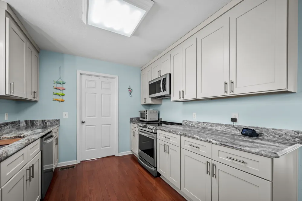 1012 Peak Dr Castalian Springs, TN 37031