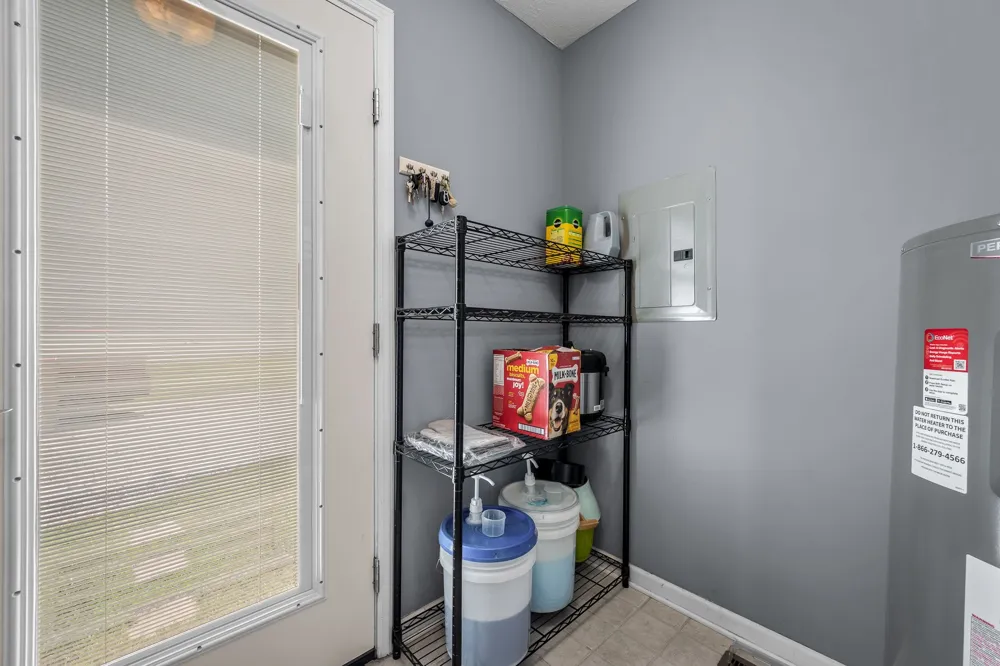 1012 Peak Dr Castalian Springs, TN 37031