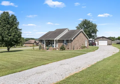 1012 Peak Dr