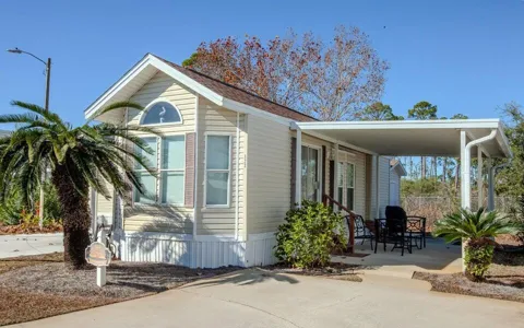 1219 Thomas Drive ## 123