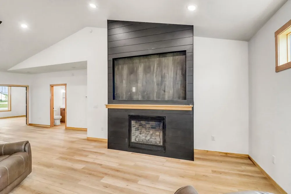 215 Emma Court Mapleton, ND 58059