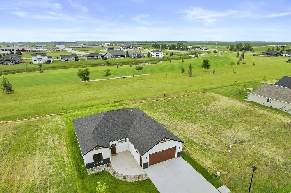 215 Emma Court Mapleton, ND 58059