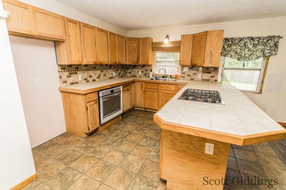 1402 E Deaner Road NE Edmore, MI 48829