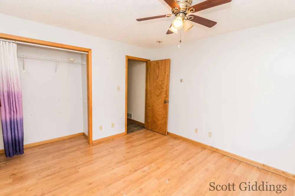 1402 E Deaner Road NE Edmore, MI 48829